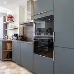 Apartment Modern A C 2ch 4p -