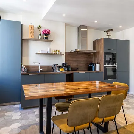 Modern A C 2ch 4p - Cannes