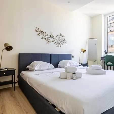 Modern A C 2ch 4p - * Cannes