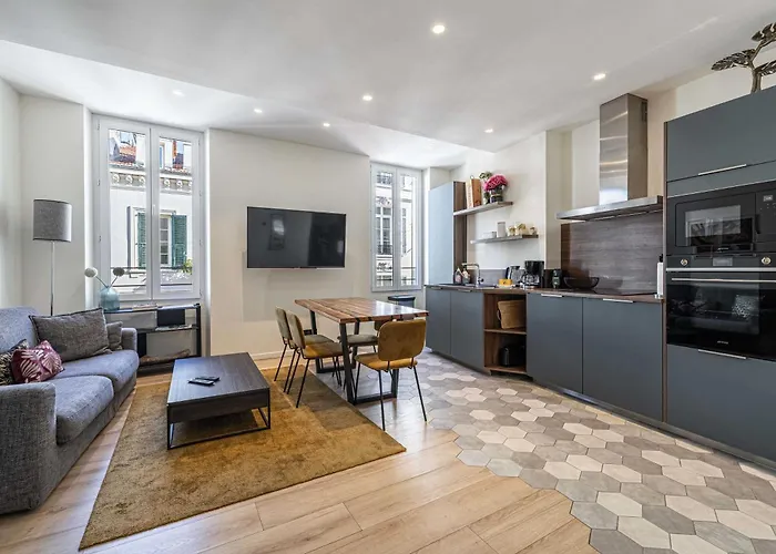 Modern A C 2ch 4p - *