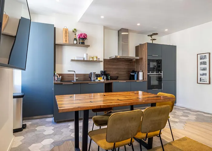 Modern A C 2ch 4p - Cannes